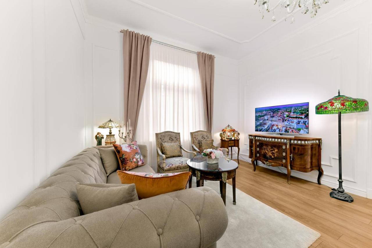 Luxury Class Apartment - 1St Floor, Large Apartment, Downtown, Newly Renovated, Fast Wifi, 4X Air Conditioning Zagreb Buitenkant foto