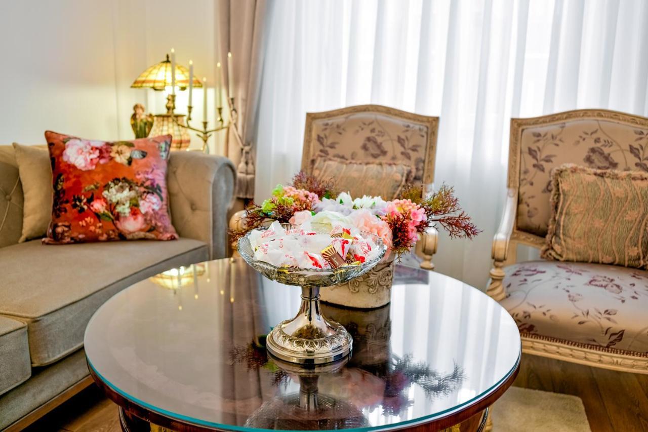 Luxury Class Apartment - 1St Floor, Large Apartment, Downtown, Newly Renovated, Fast Wifi, 4X Air Conditioning Zagreb Buitenkant foto