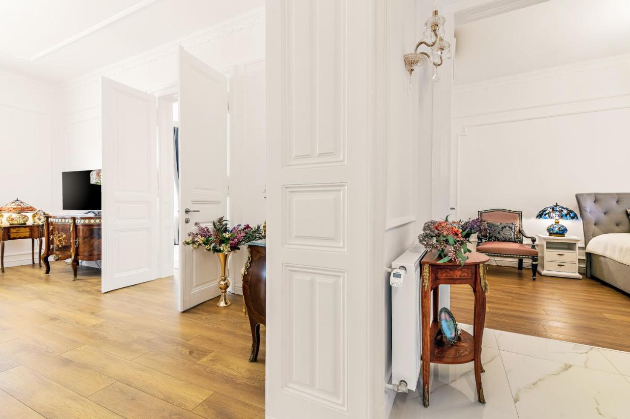 Luxury Class Apartment - 1St Floor, Large Apartment, Downtown, Newly Renovated, Fast Wifi, 4X Air Conditioning Zagreb Buitenkant foto